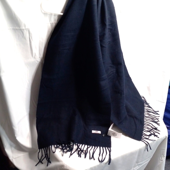 HERMES WOMEN’S NAVY BLUE CASHMERE SCARF - Picture 4 of 5